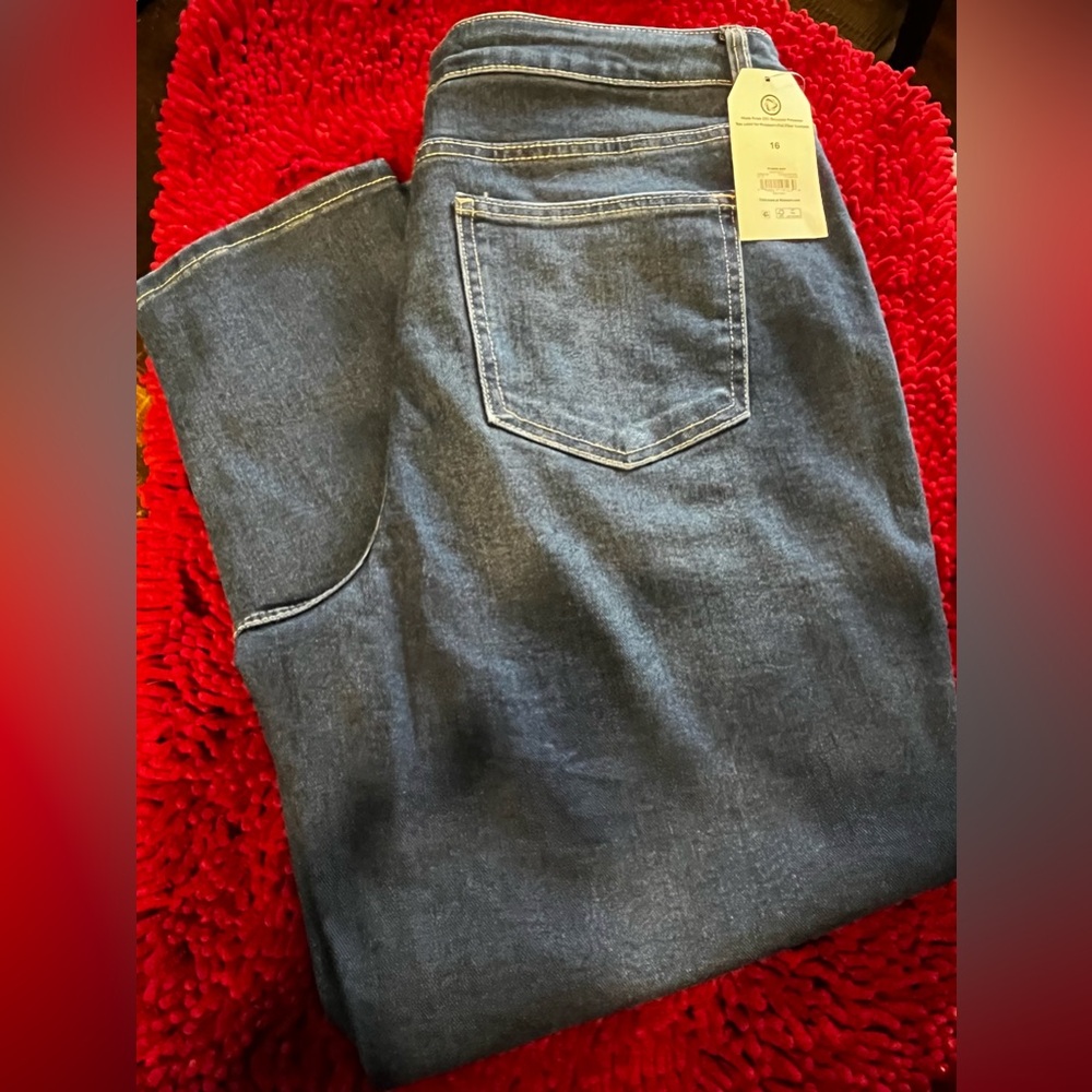 Time and Tru Women's Straight Leg Jeans - Blue